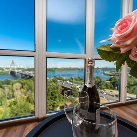 Apartments With Crazy Panoramic View Of The Dniepr Kiev Bagian luar foto