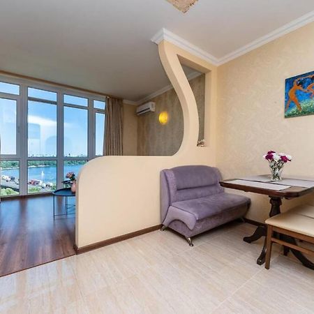 Apartments With Crazy Panoramic View Of The Dniepr Kiev Bagian luar foto