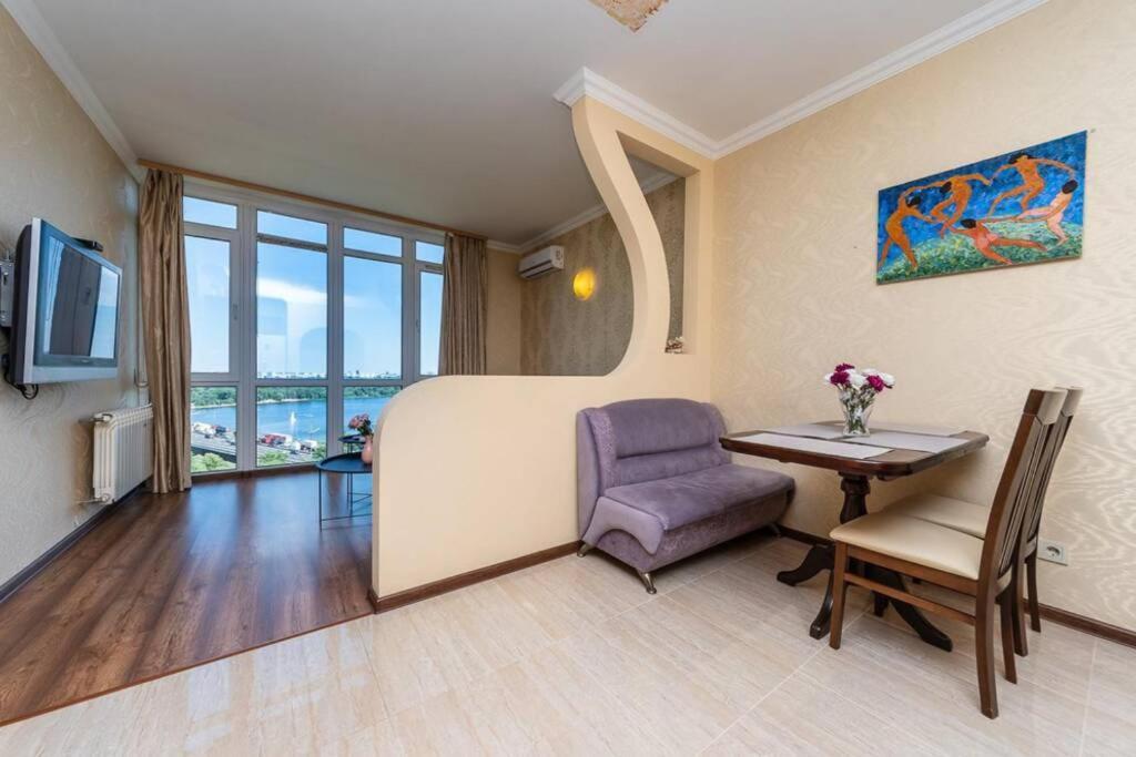 Apartments With Crazy Panoramic View Of The Dniepr Kiev Bagian luar foto
