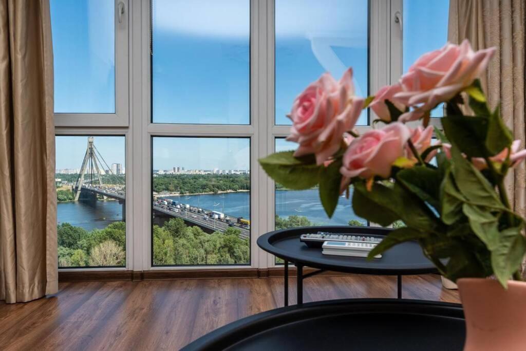 Apartments With Crazy Panoramic View Of The Dniepr Kiev Bagian luar foto