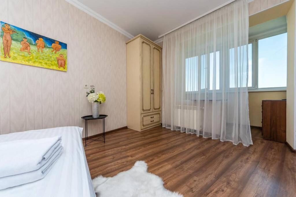 Apartments With Crazy Panoramic View Of The Dniepr Kiev Bagian luar foto