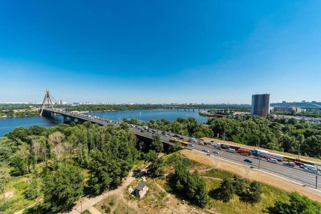 Apartments With Crazy Panoramic View Of The Dniepr Kiev Bagian luar foto