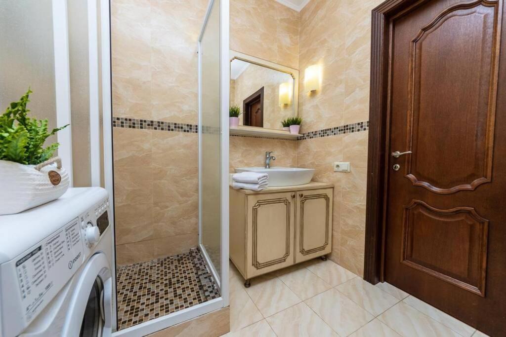 Apartments With Crazy Panoramic View Of The Dniepr Kiev Bagian luar foto